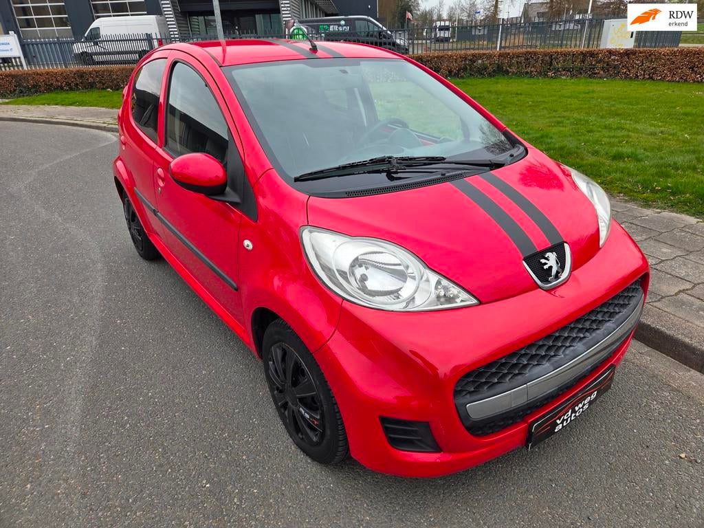 Peugeot 107 1.0-12V XS 5 deurs, Voorwielaandrijving, Euro 5, Gebruikt, 4 stoelen
