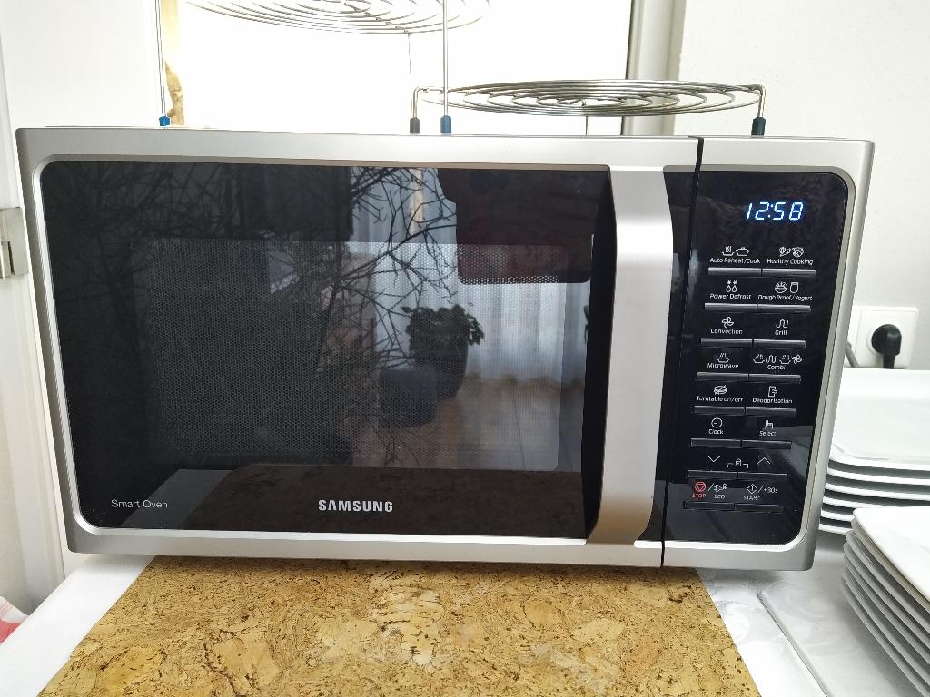 Samsung vrijstaande magnetron/oven, Witgoed en Apparatuur, Magnetrons, Ophalen, Combimagnetron, Gebruikt, Hete lucht