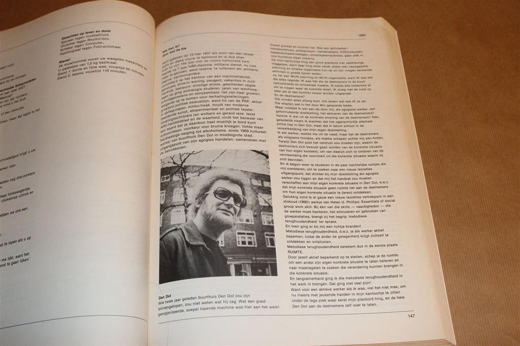 Het Groot Bescheurboek — Van Kooten & De Bie [1973-86], Boeken, Humor, Ophalen of Verzenden, Gelezen, Verhalen