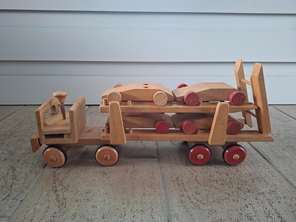 houten speelgoed vrachtauto oplegger met 4 auto's, Kinderen en Baby's, Speelgoed | Houten speelgoed, Ophalen of Verzenden
