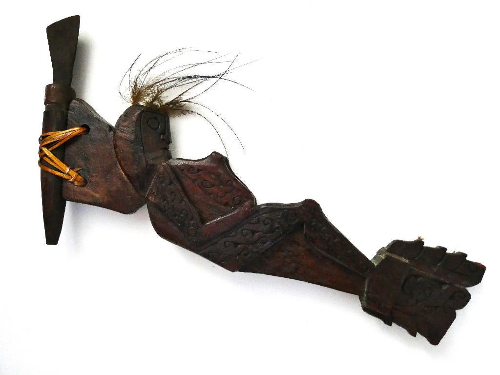 Houtgesneden figuur bijltje bijl Biak Geelvinkbaai Indonsië, Ophalen of Verzenden