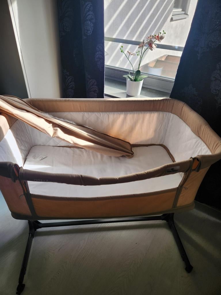 Lorelli Milano 2-in-1 Reiswieg/Co-sleeper met matrasje, Kinderen en Baby's, Babywiegjes en Ledikanten, Ophalen of Verzenden, Gebruikt