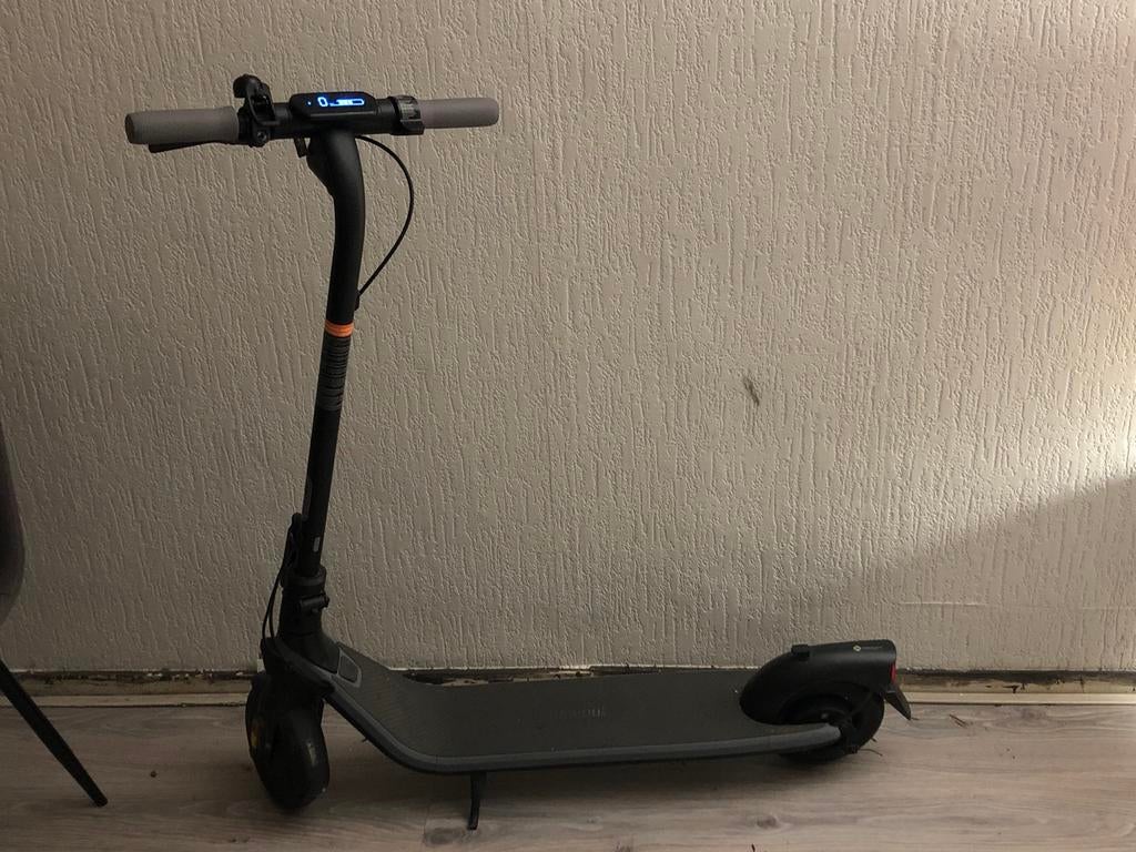 Ninebot Segway Kickscooter E-step - Zo goed als nieuw, Fietsen en Brommers, Steps, Ophalen, Zo goed als nieuw, Elektrische step (E-scooter)