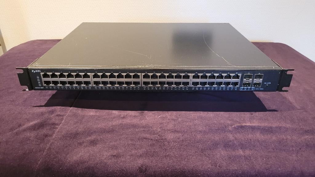 ZyXEL GS1910-48HP 48-port GBE Smart Managed POE Switch, Computers en Software, Netwerk switches, Ophalen of Verzenden, Gebruikt