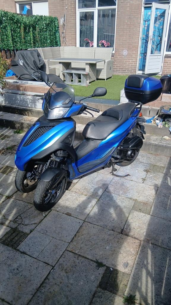 Piaggio MP3 Yourban 300, Ophalen, Zo goed als nieuw, Benzine, Overige modellen