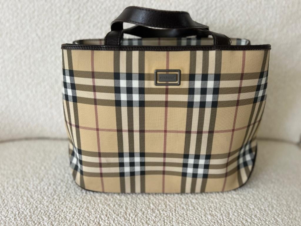 Originele Burberry handtas dames, Sieraden, Tassen en Uiterlijk, Tassen | Damestassen, Ophalen, Zo goed als nieuw, Beige, Handtas
