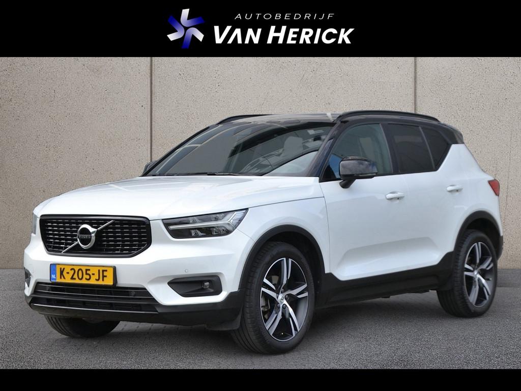 Volvo XC40 1.5 T2 R-Design | Navigatie | Achteruitrijcamera, Auto's, Volvo, Voorwielaandrijving, Gebruikt, 129 pk, Wit