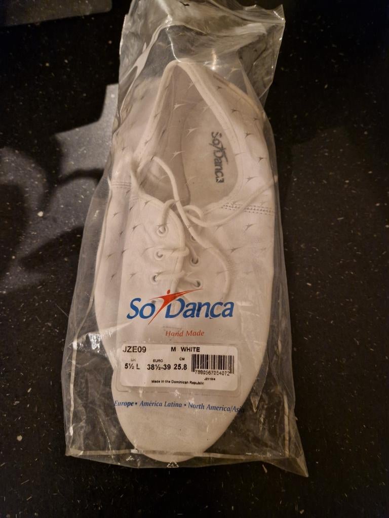 So Danca twirling wit maat 38.5-39, Ophalen of Verzenden