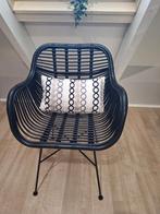 In goede staat: Zwarte Rotan Eetkamerstoel Julian zwart., Zwart, Riet of Rotan, Ophalen of Verzenden, Zo goed als nieuw