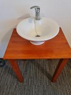 Wastafel met ronde kom en mengkraan., Ophalen, Zo goed als nieuw