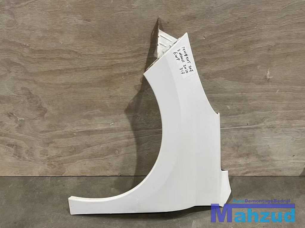 PEUGEOT 207 Wit Links voor scherm EWP, Auto-onderdelen, Taurusavenue 1
2132 LS  Hoofddorp, NL, Gebruikt, Contact.group@renault.com