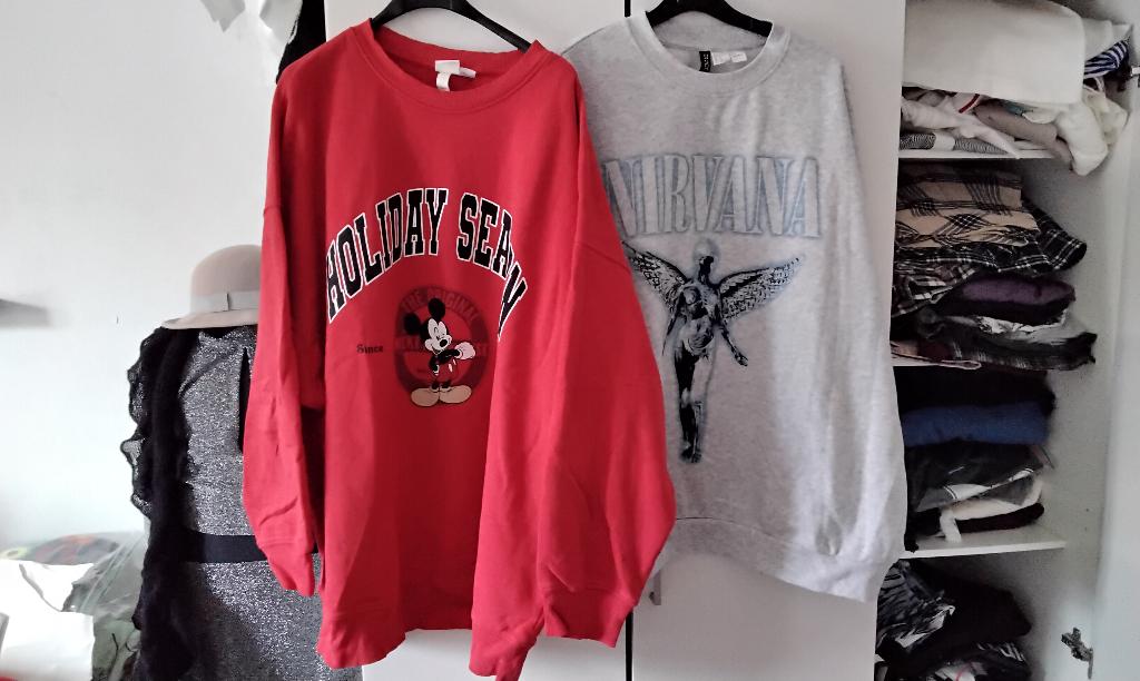 Stoere Extreme Oversized Dames Shirt Rood Disney Nirvana XL+, Ophalen, Maat 46/48 (XL) of groter, Zo goed als nieuw, Lange mouw