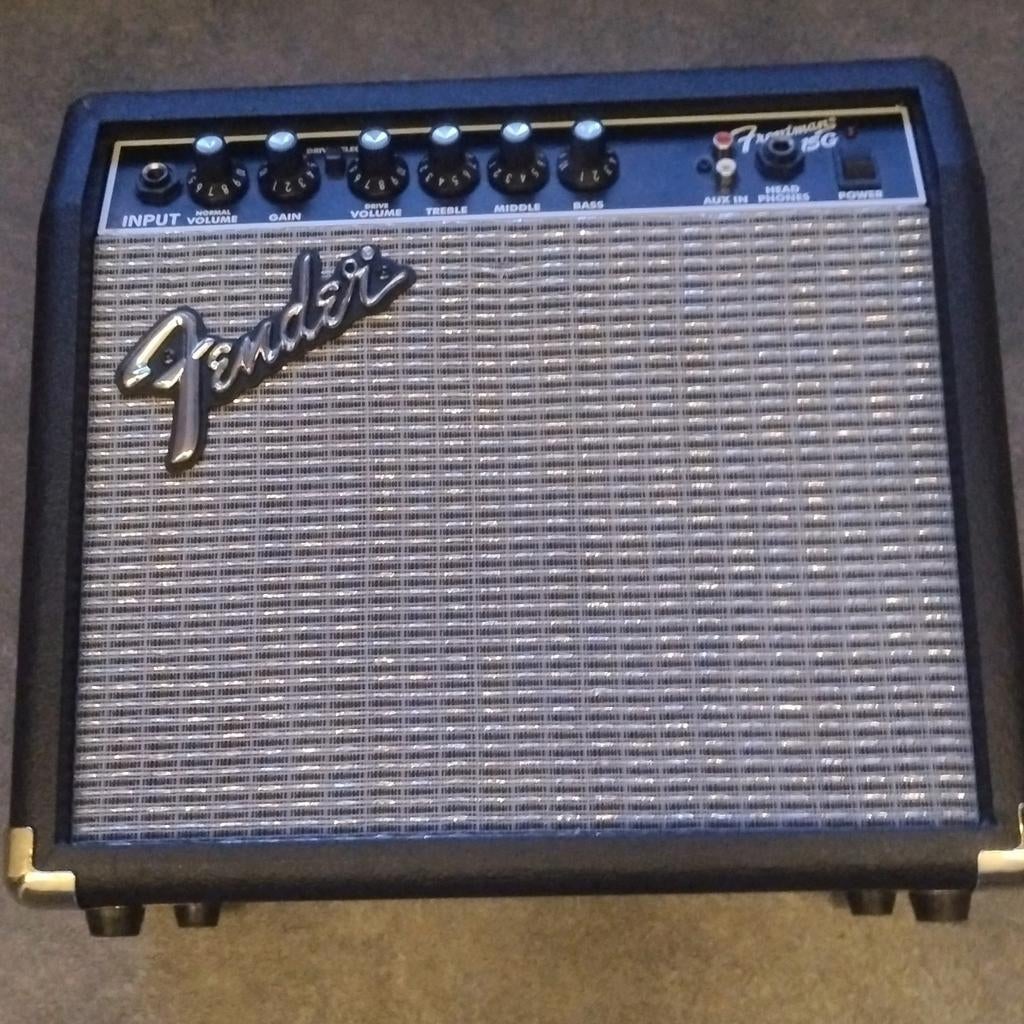 elektrische gitaar versterker met snoer, Ophalen of Verzenden, Zo goed als nieuw, Minder dan 50 watt