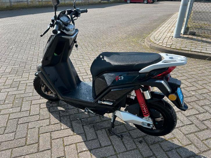 Elektrische scooter - Lifan E3, Fietsen en Brommers, Scooters | Yamaha, Zo goed als nieuw, Overige modellen, Maximaal 45 km/u
