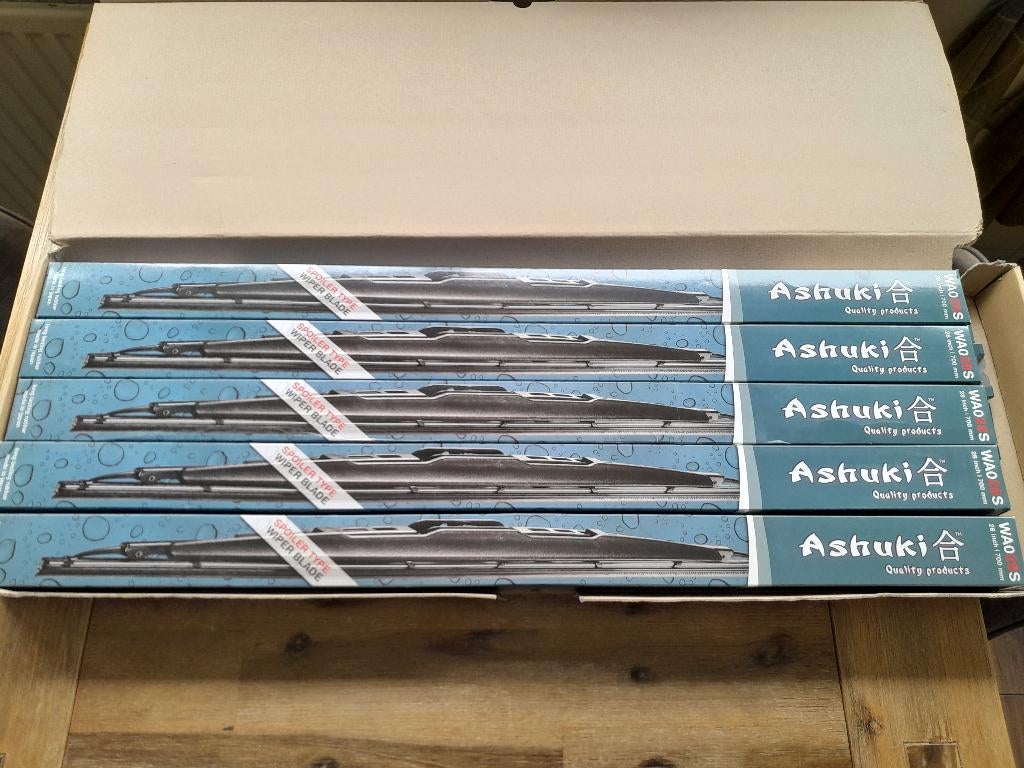 N.O.S. Doos (5st) Ruitenwisserblad Ashuki WA028S 700mm Haak, Verzenden, Nieuw, Overige automerken