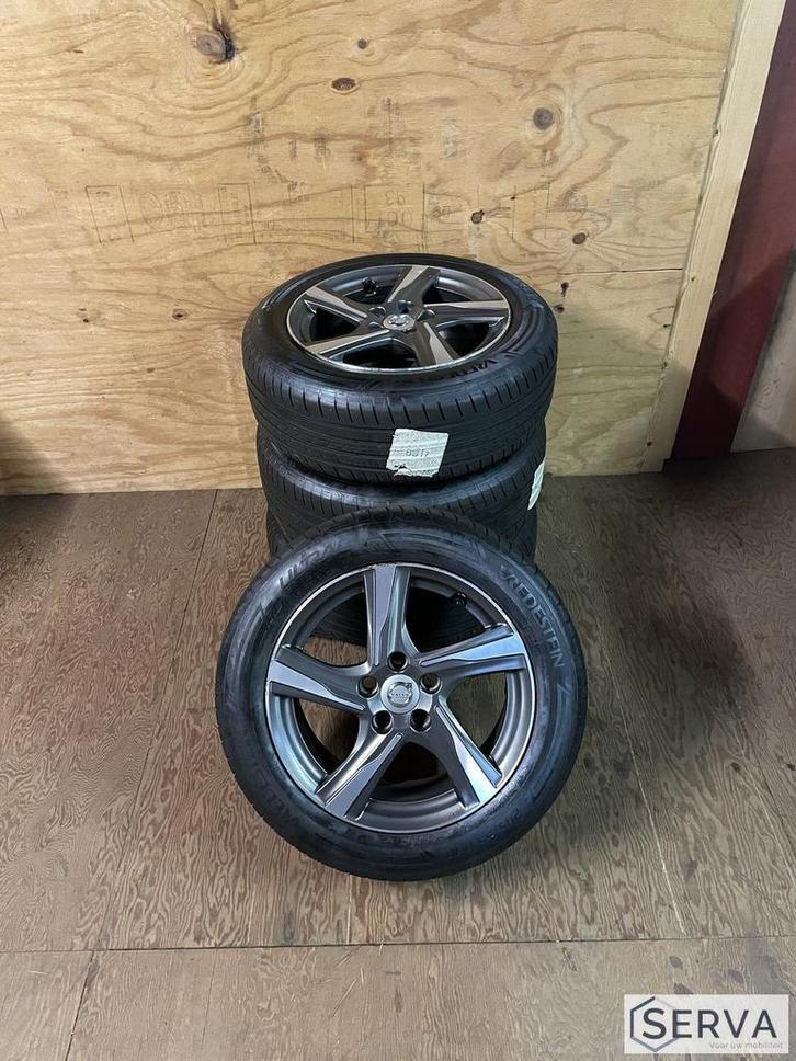 Volvo V40 “Ixion” wielen met Vredestein Ultrac zomerbanden, Auto-onderdelen, Banden en Velgen, Banden en Velgen, Zomerbanden, 16 inch
