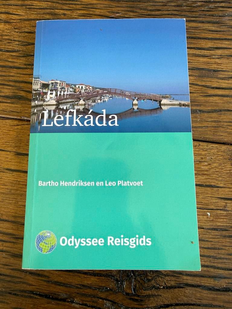 Odyssee Reisgids Lefkáda, Europa, Ophalen of Verzenden, Reisgids of -boek, Gelezen