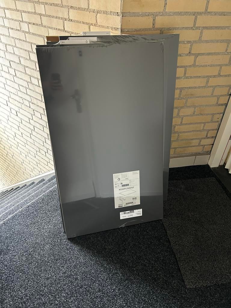 IKEA KOMPLEMENT Plank 58x100 cm Donkergrijs (Nieuw), Nieuw, Minder dan 100 cm, 50 tot 75 cm, Overige materialen