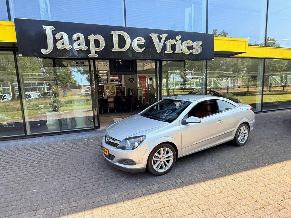 Opel Astra TwinTop 1.8 Temptation, Voorwielaandrijving, Gebruikt, 4 cilinders, Cabriolet