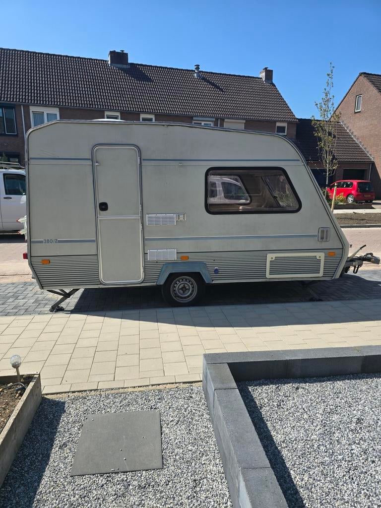 Beyerland Vitesse 380-2 - Volledig opgeknapt met vastbed, Caravans en Kamperen, Vast bed, Tot en met 2, Particulier, 4 tot 5 meter