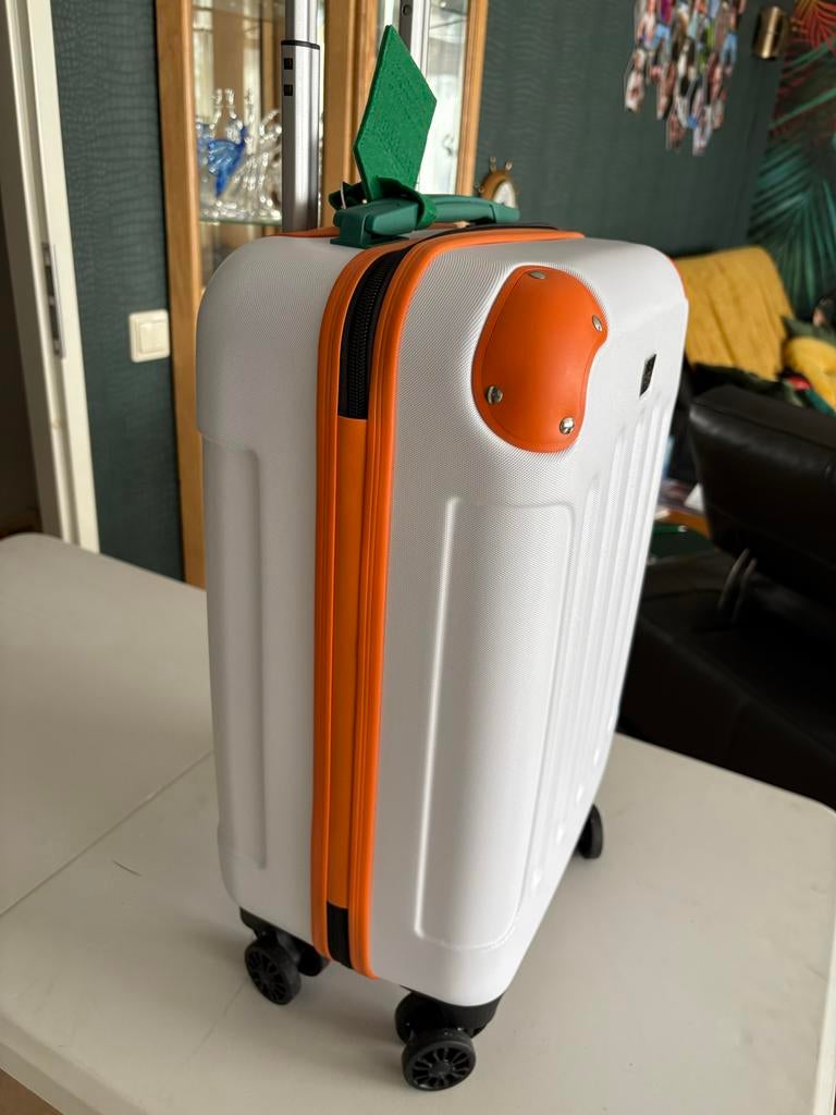 Witte koffer met oranje accenten van de postcodeloterij, 50 tot 60 cm, Hard kunststof, Ophalen of Verzenden, 35 tot 45 cm