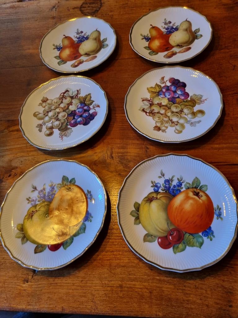 Servies/borden, Ophalen of Verzenden, Porselein, Overige stijlen, Bord(en)