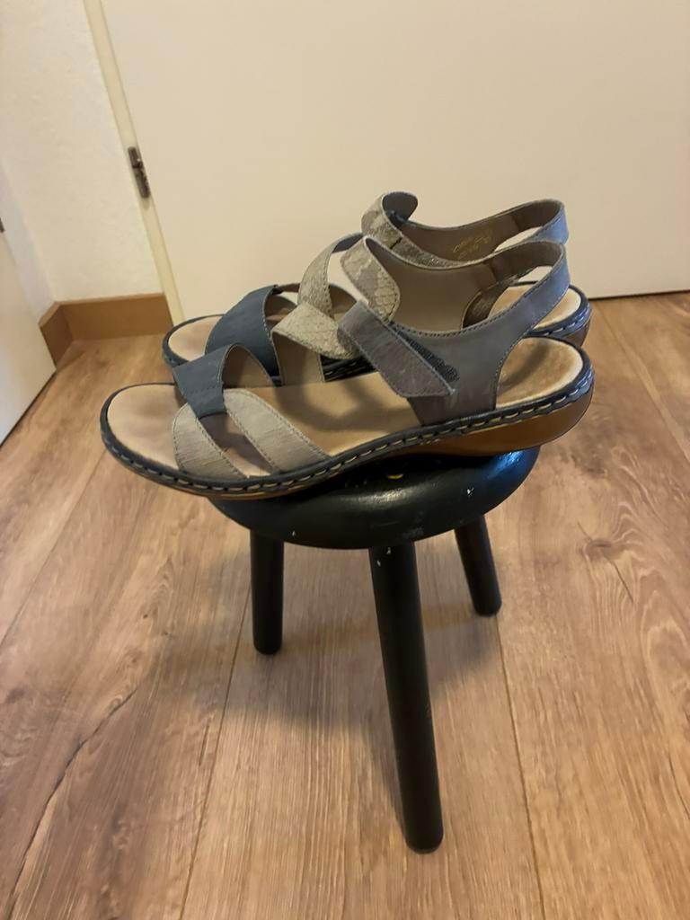 Rieker sandalen, Ophalen of Verzenden, Zo goed als nieuw