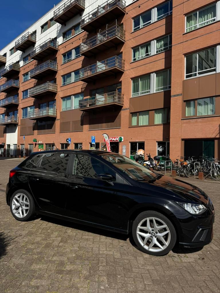 Seat Ibiza 1.6 TDI 95pk Dsg-7 2018 Zwart, Auto's, Seat, Bedrijf, Grijs, 125 €/maand, 1100 kg