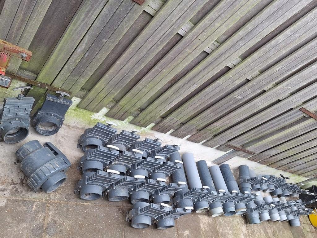 partij  schuifkranen 110mm o,a  Valterra, Ophalen, Gebruikt