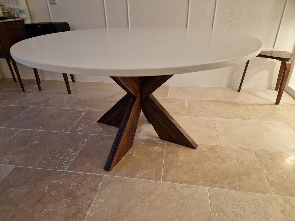 Japandi eettafel rond 140cm teak, Huis en Inrichting, Tafels | Eettafels, Ophalen, Gebruikt, Japandi minimalistisch, Vijf personen of meer
