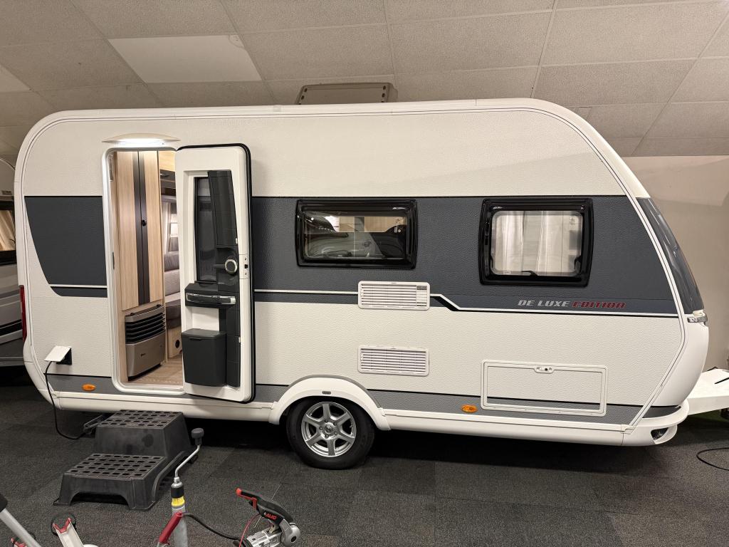 HOBBY DE LUXE EDITION 440 SF VASTBED TREINZIT TOPSTAAT, Hobby, Overige typen, Schokbreker, Bedrijf