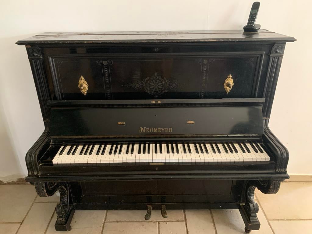 Gestemde piano Neumeyer, Ophalen, Gebruikt, Zwart, Piano