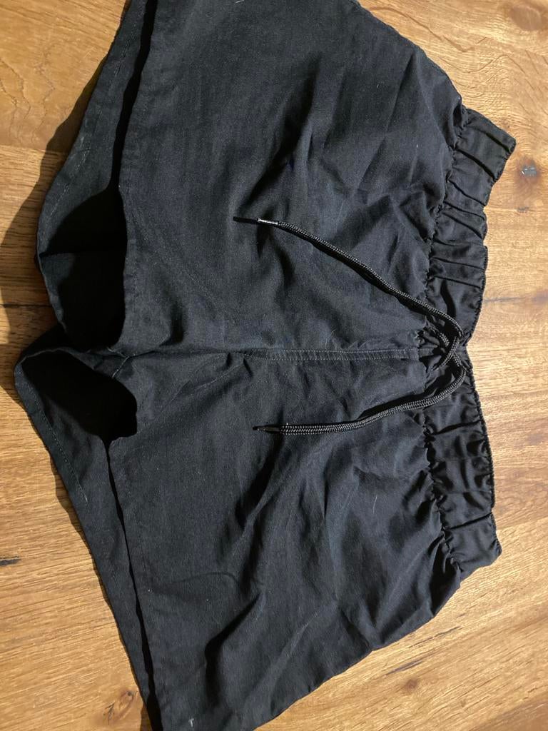 Zwart sportbroekje / short van Decathlon, Ophalen, Zo goed als nieuw, Maat 36 (S), Zwart