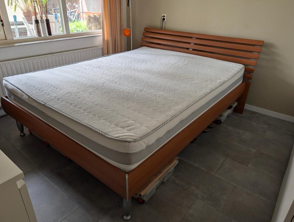 Bedledikant met matras en lattenbodem, Huis en Inrichting, Slaapkamer | Bedden, Ophalen, Overige kleuren, 210 cm, Tweepersoons