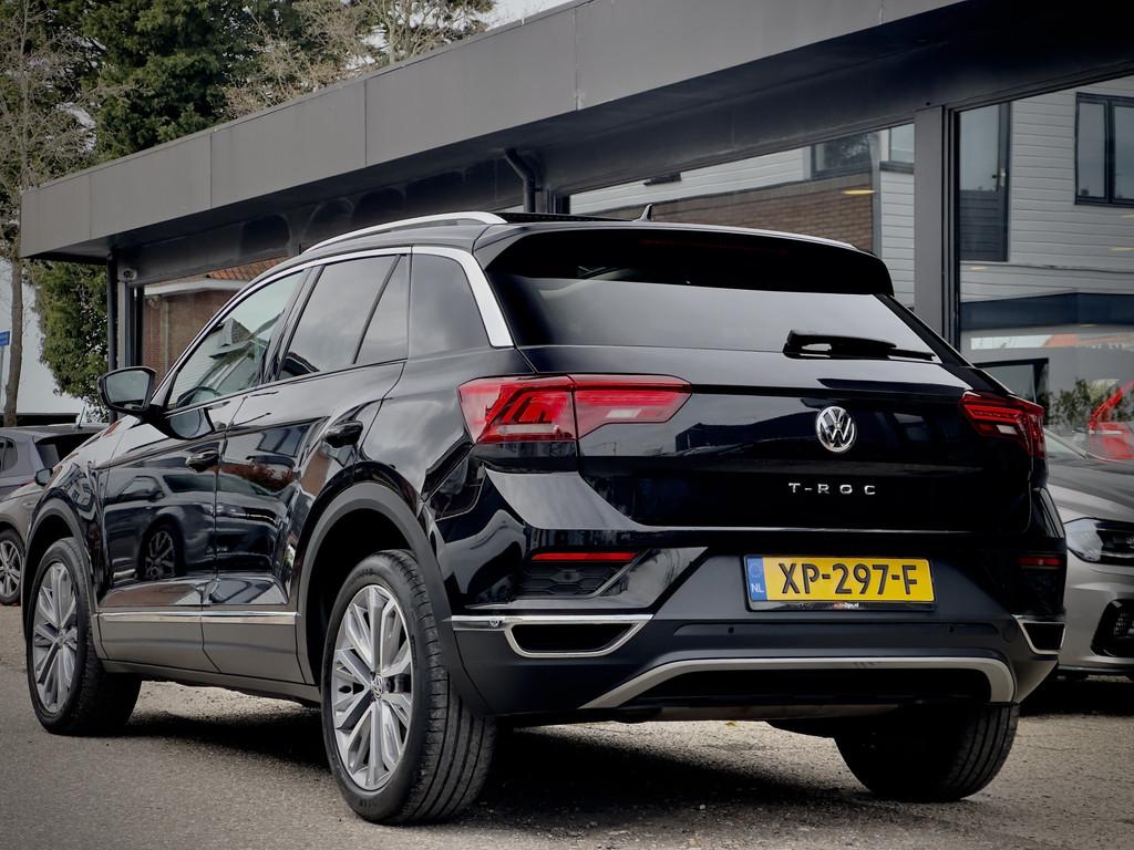 Volkswagen T-Roc 1.5 TSI AUT7 SPORT PANODAK LEDER NAVI CAMER, Adaptive Cruise Control, Euro 6, 4 cilinders, 150 pk