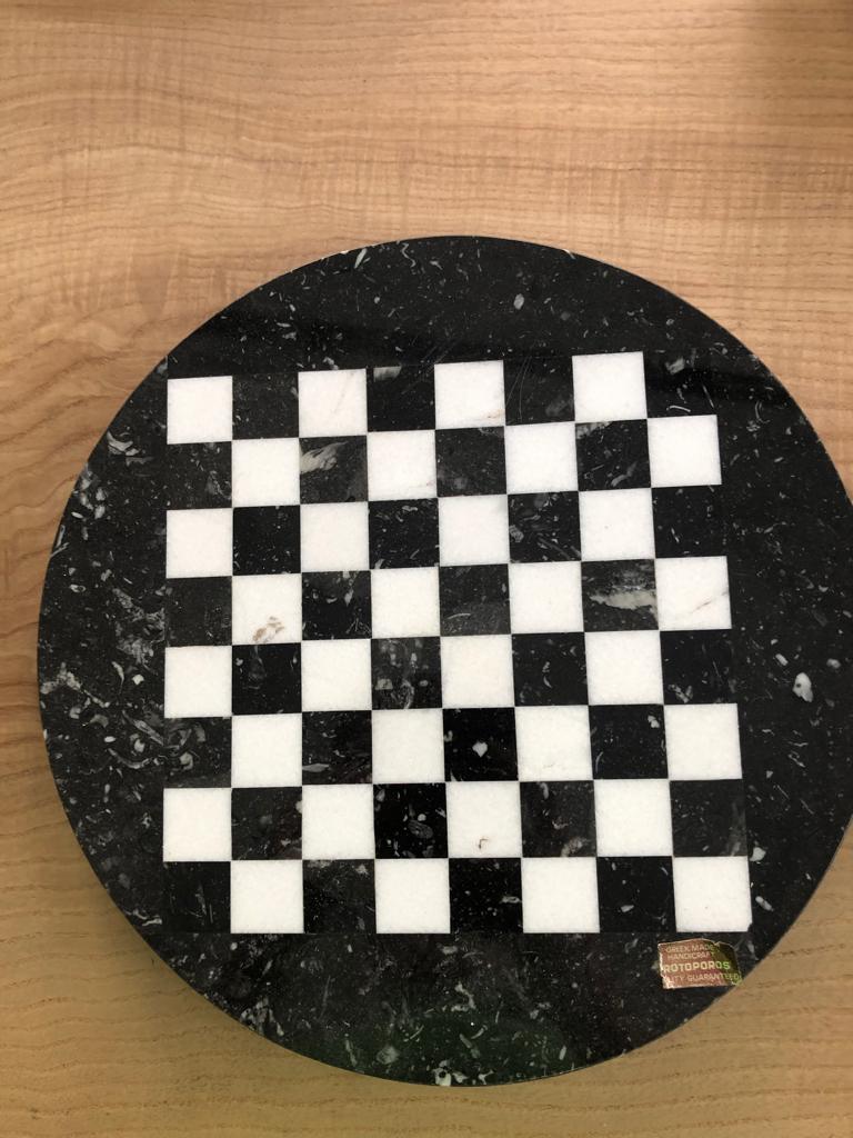 marmeren schaakbord met stukken, Een of twee spelers, Ophalen, Zo goed als nieuw
