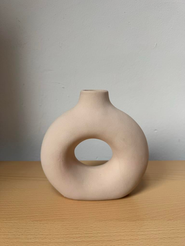 Moderne beige vaas, Huis en Inrichting, Ophalen, Overige kleuren, Aardewerk of Porselein, Zo goed als nieuw