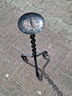 Antieke smeedijzeren kandelaar, uniek design, Ophalen of Verzenden, Overige materialen