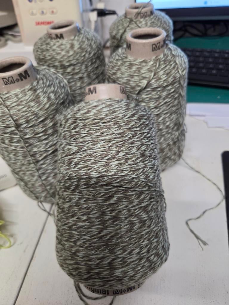 zolderopruiming Cone katoenmix -- klos van 200 gr, Ophalen of Verzenden, Nieuw, Breien of Haken, Wol of Garen