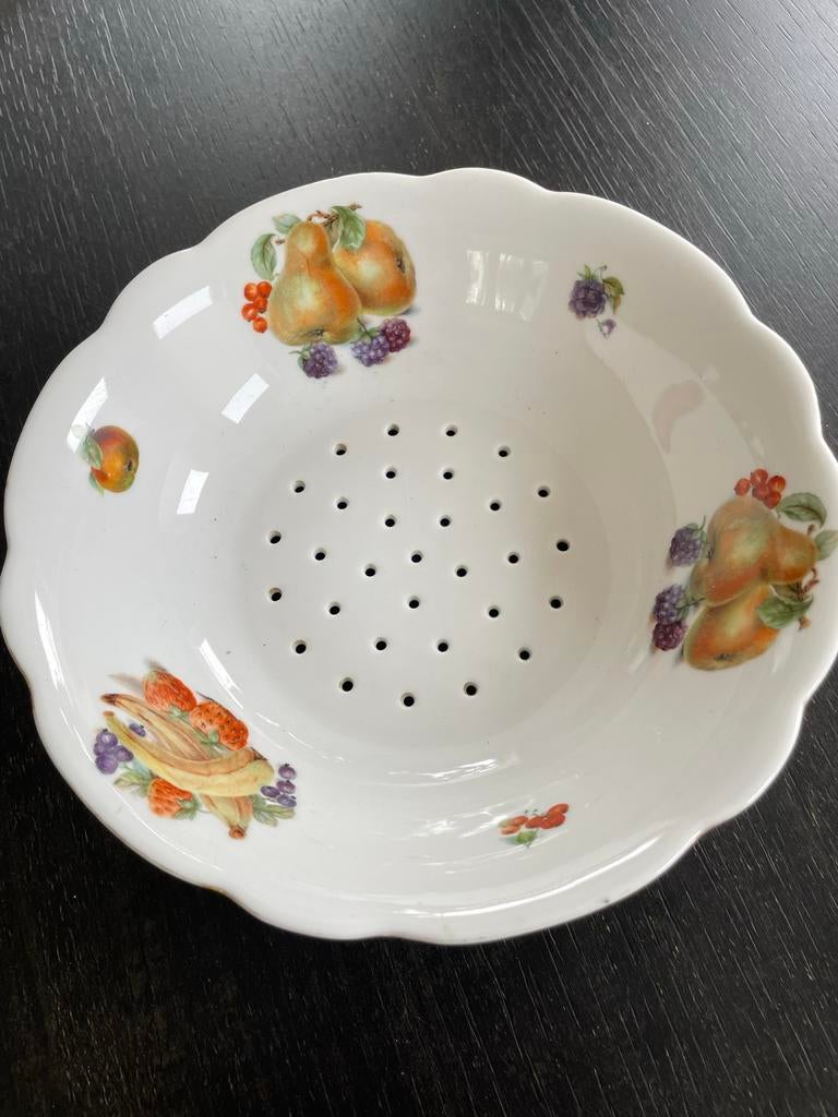 Porseleinen fruitschaal/vergiet diameter 22cm, Ophalen