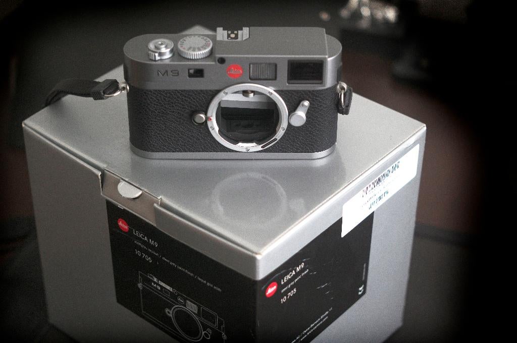 Leica M9 “Steel Gray” – in nieuwstaat | vernieuwde sensor, Audio, Tv en Foto, Fotocamera's Digitaal, 18 Megapixel, Ophalen of Verzenden