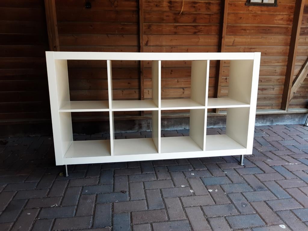 Wit vakkenkastje met 8 vakken en poten, Ophalen, Gebruikt