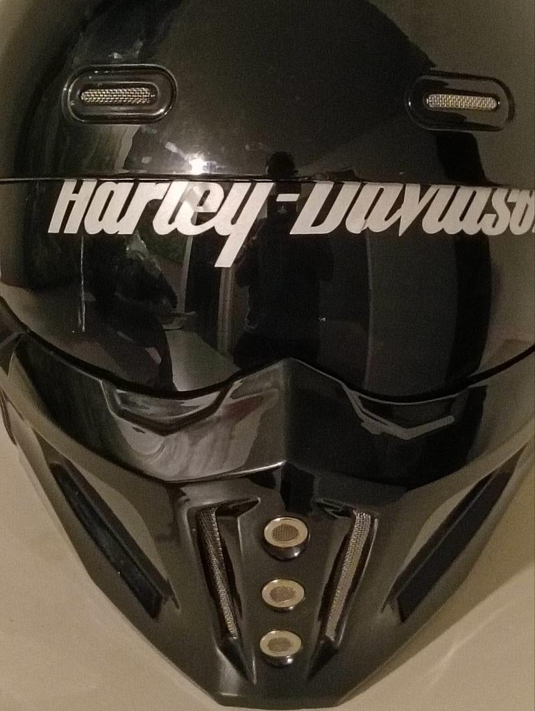 TE KOOP MOOIE HELM IN NIEUWSTRAAT.   MAAT L, Motoren, Ophalen of Verzenden, Tweedehands, Overige merken