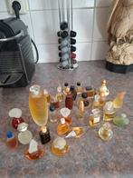 20  mini parfum flesjes en uiltjes, Ophalen of Verzenden