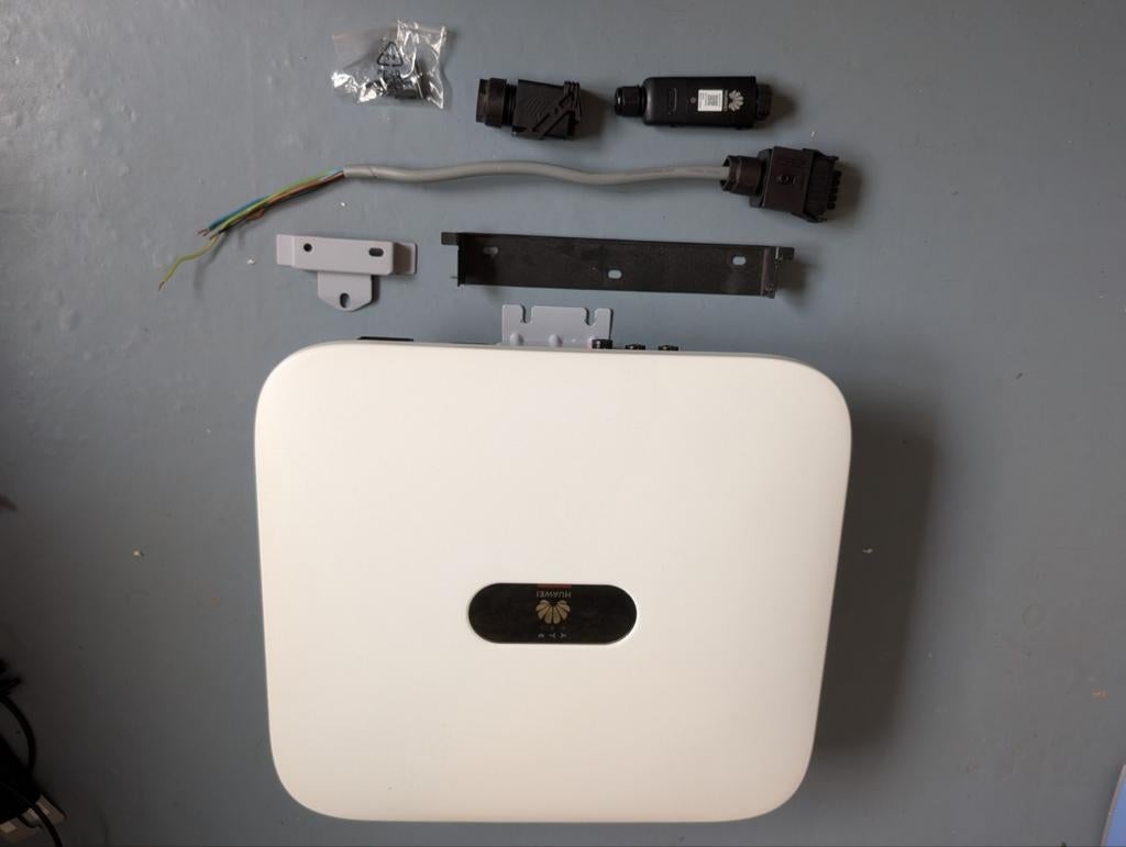 Huawei Sun2000 8KTL M1 hybride omvormer met 9 optimizers, Doe-het-zelf en Verbouw, Zonnepanelen en Toebehoren, Ophalen of Verzenden