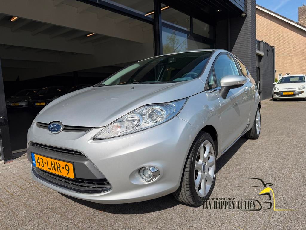 Ford Fiesta 1.25 Titanium / 81114 km, Auto's, Voorwielaandrijving, Euro 5, Stof, 4 cilinders