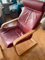 Ikea Fauteuil in brique/steenrood leer met voetenbank, Huis en Inrichting, Fauteuils, Ophalen, Zo goed als nieuw, 50 tot 75 cm