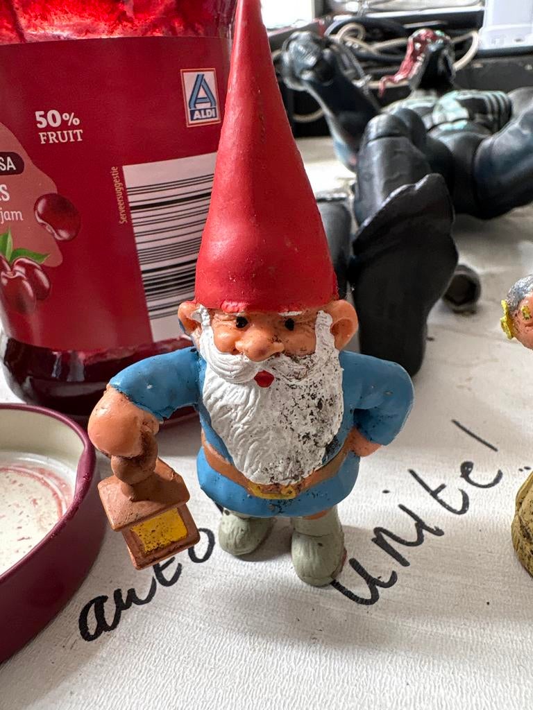 Tuinkabouter met lantaarn - Decoratie voor tuin/huis, Ophalen of Verzenden, Gebruikt