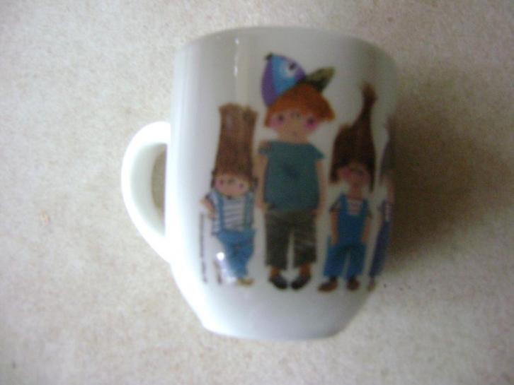 Mok DE Douwe Egberts 250 jaar Fiep Westendorp, Huis en Inrichting, Keuken | Servies, Zo goed als nieuw, Kop(pen) en/of Schotel(s)