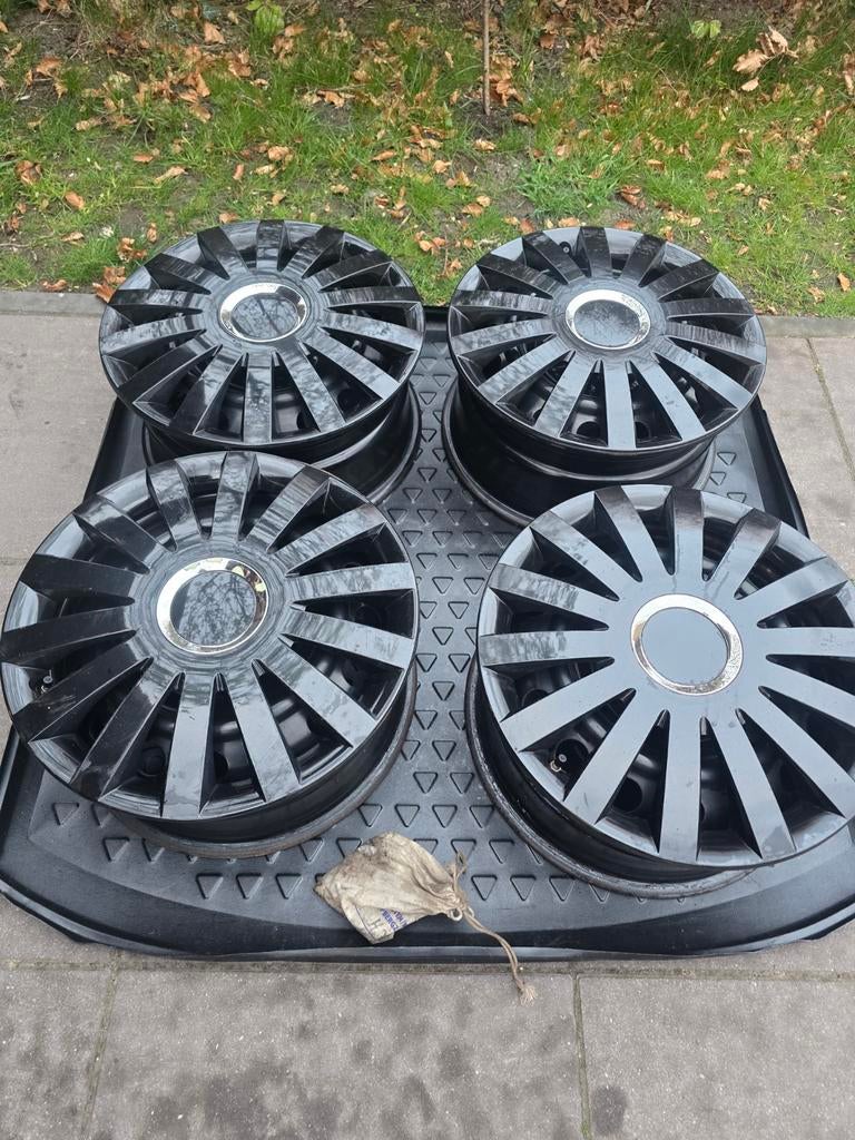 Toyota velgen 16 inch 5x114.3 met TPMS sensoren + wieldoppen, Auto diversen, Wieldoppen, Ophalen of Verzenden, Gebruikt